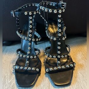 🔥 BCBGeneration Black Studded Heels *callout see description/pic   Sz 10